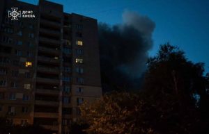Росія Здійснює Наймасштабнішу Атаку Дронами на Київ, Демонструючи Можливості Дронів Shahed