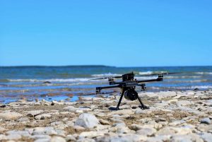 Волоконно-оптичні дрони задіяні у навчаннях «Тиха рій» ВМС США в Мічигані